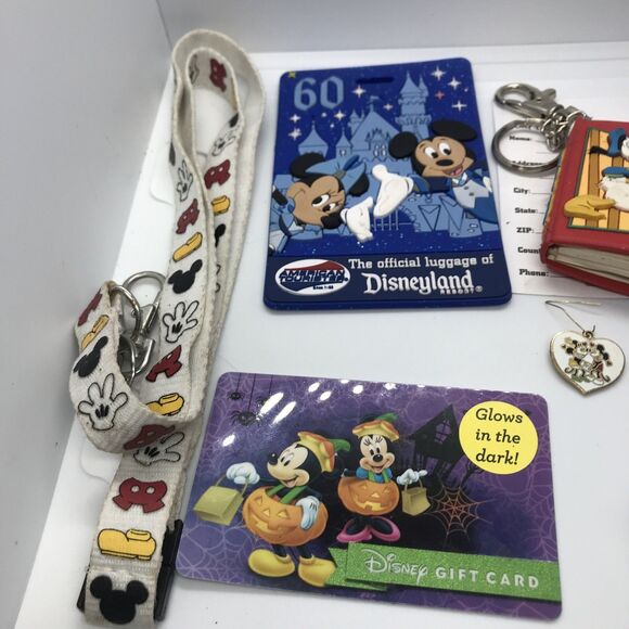 Lot Of 7 Disney Collector Lanyards, Watch, Earrings, Luggage Tag Tokyo - Picture 4 of 6